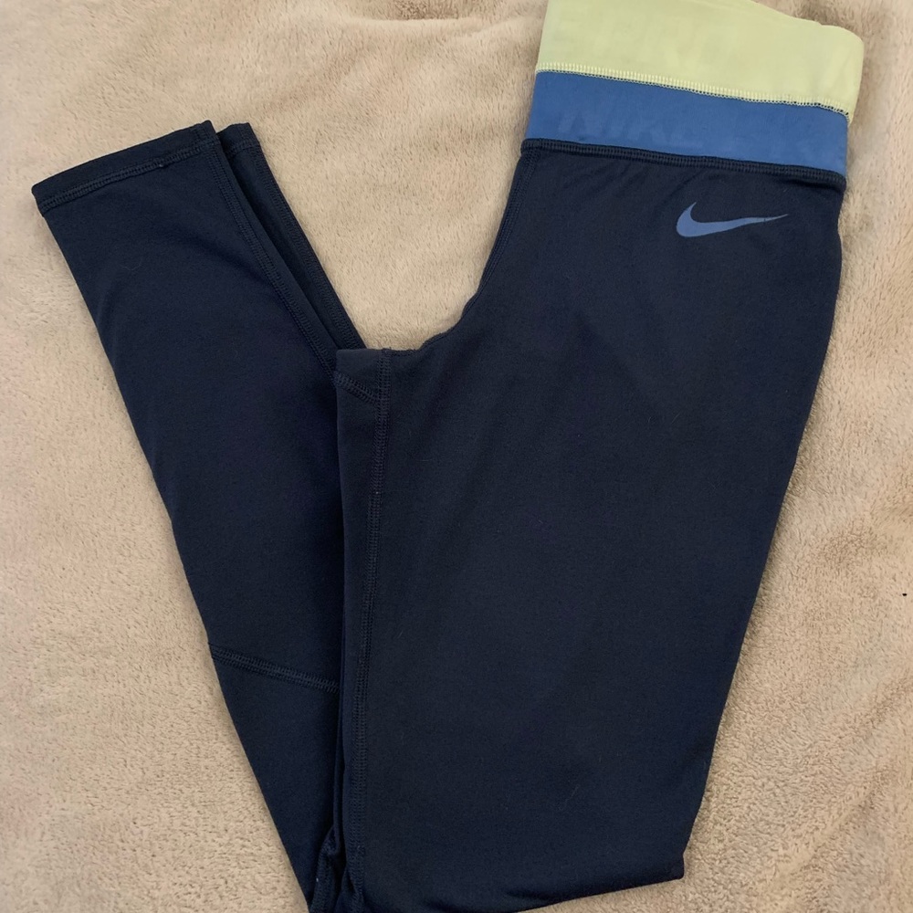 Blue Nike pro leggings